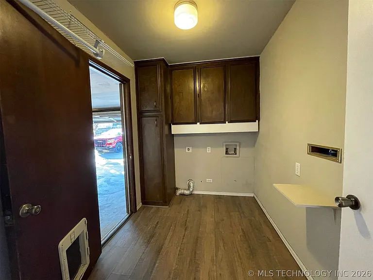 3925 E 60th Pl — Photo 8