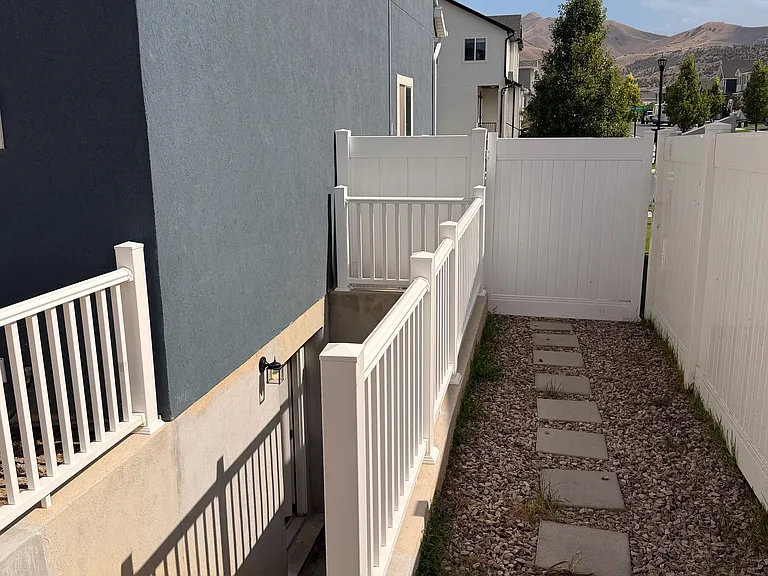 4459 E Pine Hollow Dr — Photo 1