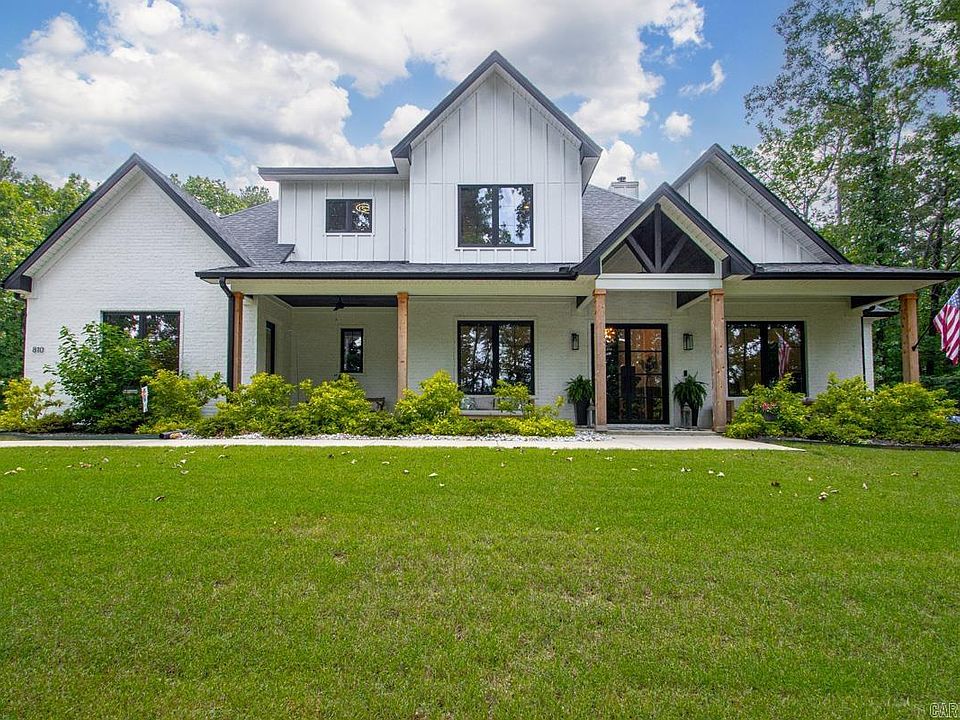 1st image of 810 Caddo Dr