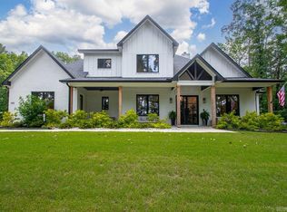 810 Caddo Dr, Benton, AR 72019