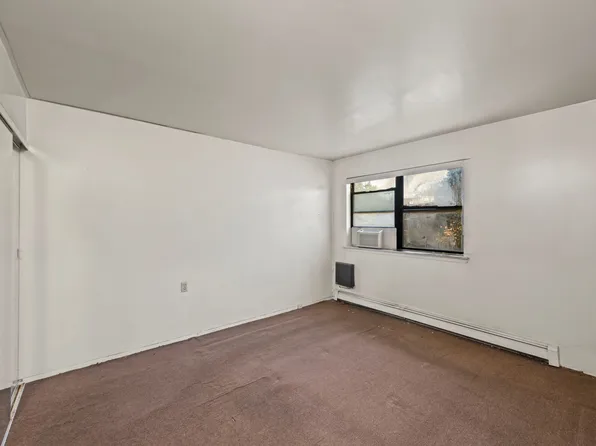 412 Hendrix Street image 10 of 27