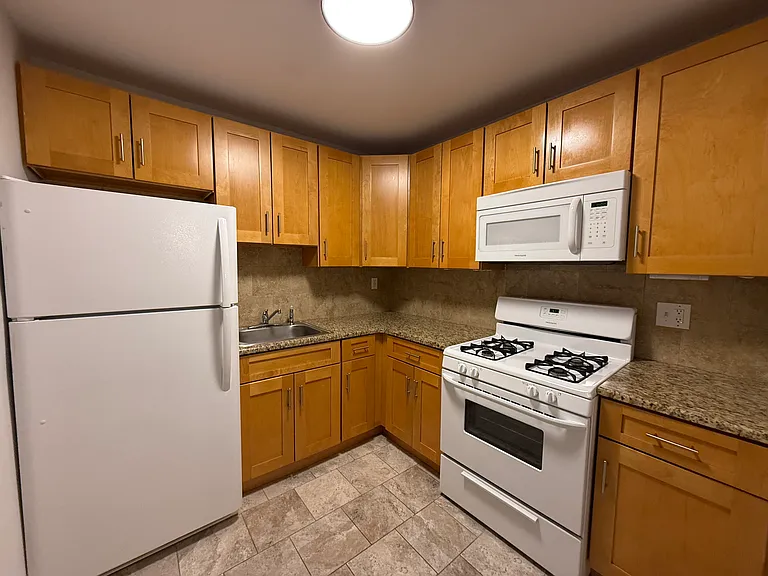 1707 Emory St — Photo 11