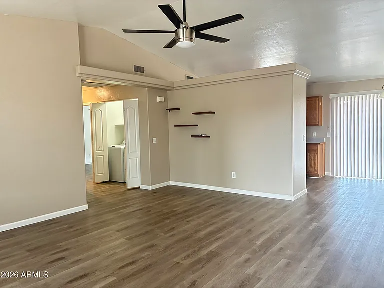 9105 W Raven Dr — Photo 2