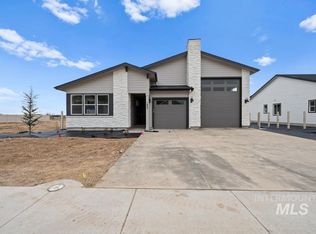 1407 Stirling Mdw, Saint Middleton, ID 83644