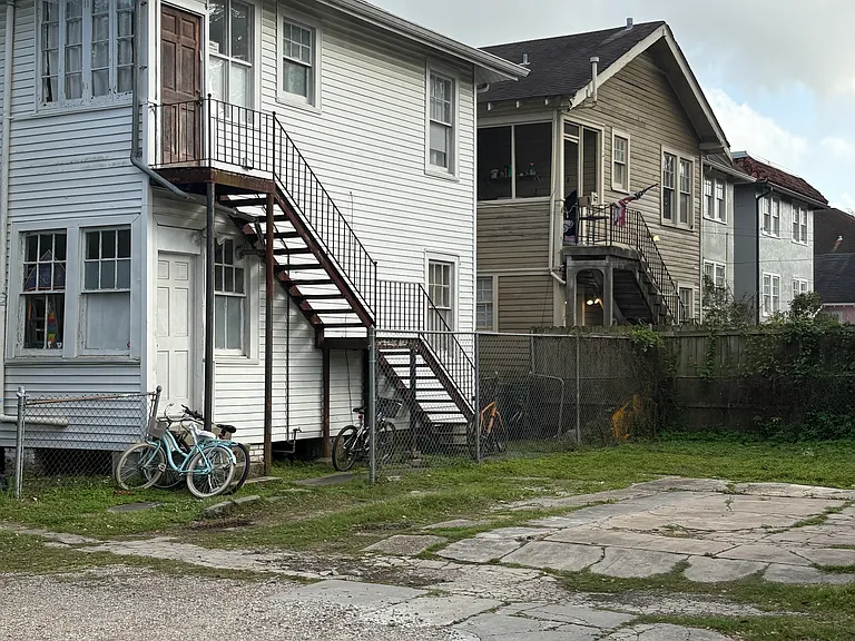 2034 Broadway St — Photo 15