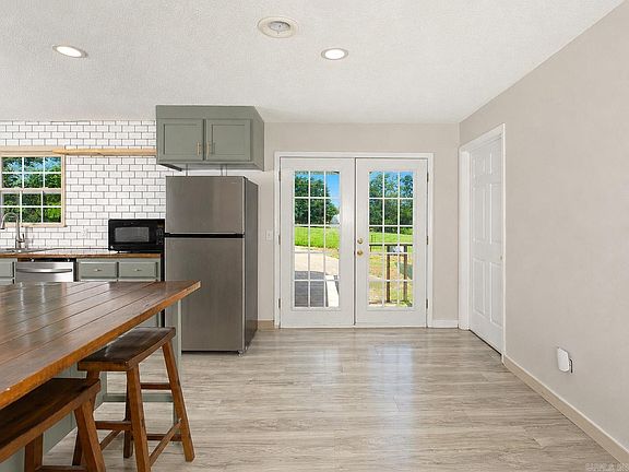 5th image of 145 Biroja St
