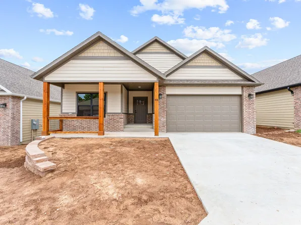 381 Stillwood Drive, Branson, MO 65616