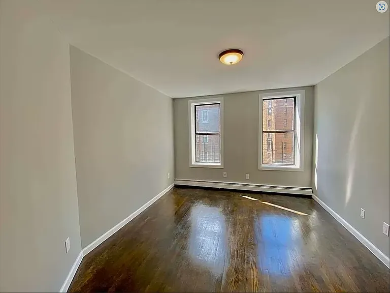 2471 Grand Ave #4A — Photo 3
