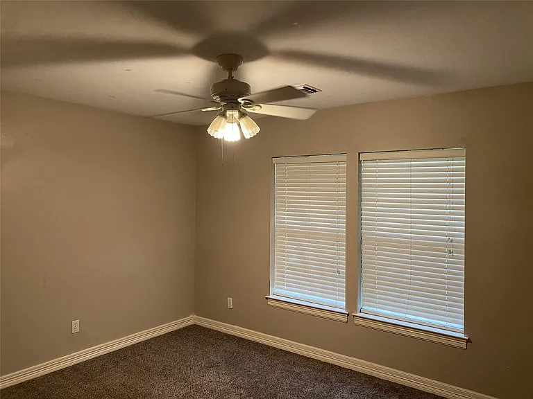 3207 Breckinridge Ct — Photo 16