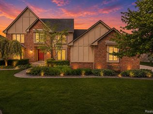 4409 Deacon Ct, Troy, MI 48098