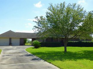 7604 Wetzel Dr, Dickinson, TX 77539