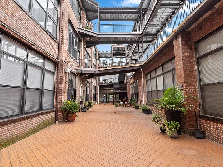 300 Communipaw Ave #211 — Photo 27