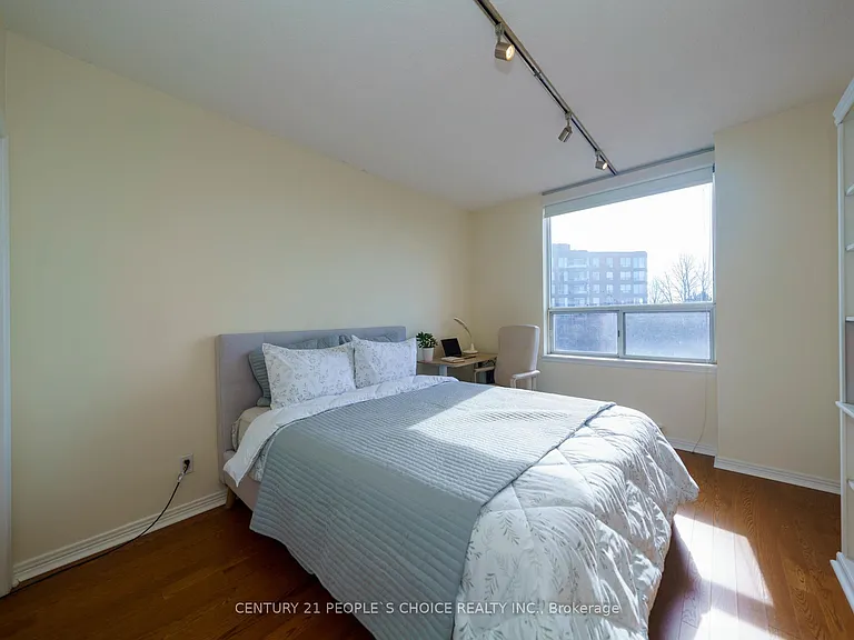1905 Pilgrims Way #506 — Photo 20