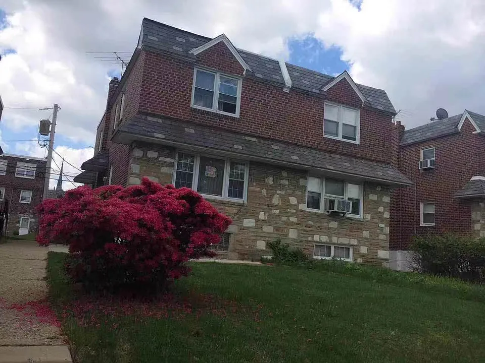 2010 Faunce St