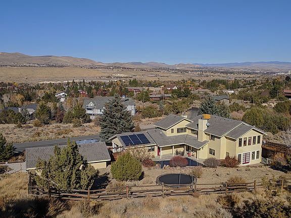 Garden, barn, house & Reno