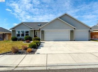 4410 Montgomery Ln, Pasco, WA 99301