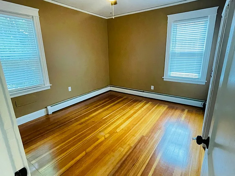 76 Pembroke Ave #2 — Photo 3