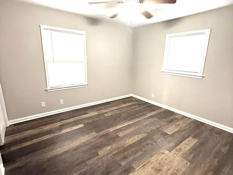 2726 Green Oaks Dr — Photo 7