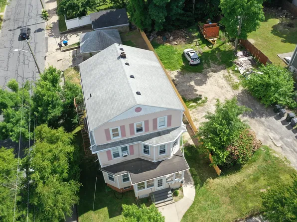 82 Roanoke St Floor 3, Providence, RI 02908