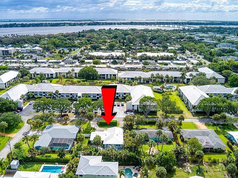 206 SE Wentworth Dr — Photo 40