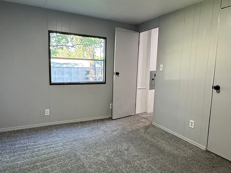 1104 Pacific St — Photo 9