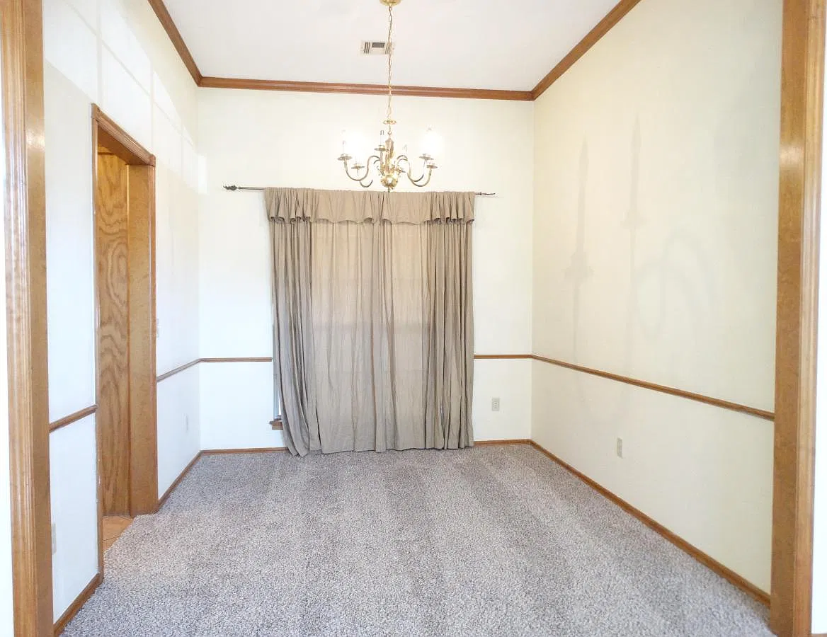 4 bed, 1861 sqft, $1,800 — Photo 2