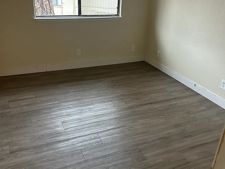 2705 Woodridge Ct #1 — Photo 6