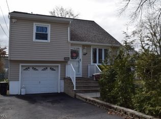 8 Minnehaha Blvd, Lake Hiawatha, NJ 07034