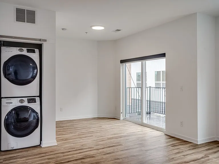 3333 Nicollet Ave S — Photo 31
