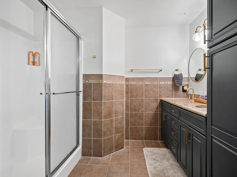 301 Buckskull Hollow Dr — Photo 10