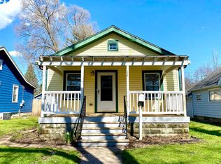 1210 S Twyckenham Dr, South Bend, IN 46615