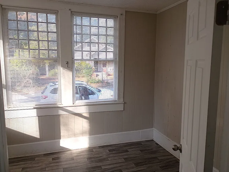216 W Magnolia St — Photo 23