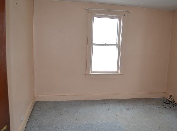 3rd image of 69 Theron St