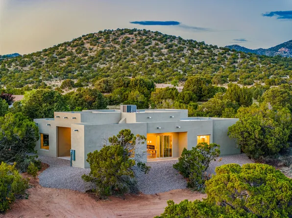 4 Calle Cabito, Santa Fe, NM 87508