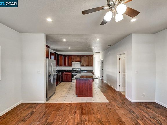 3rd image of 1729 Garvin Ave