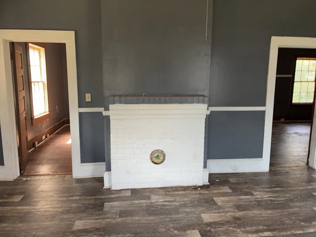 2 bed, 1.0 bath, $735 — Photo 2