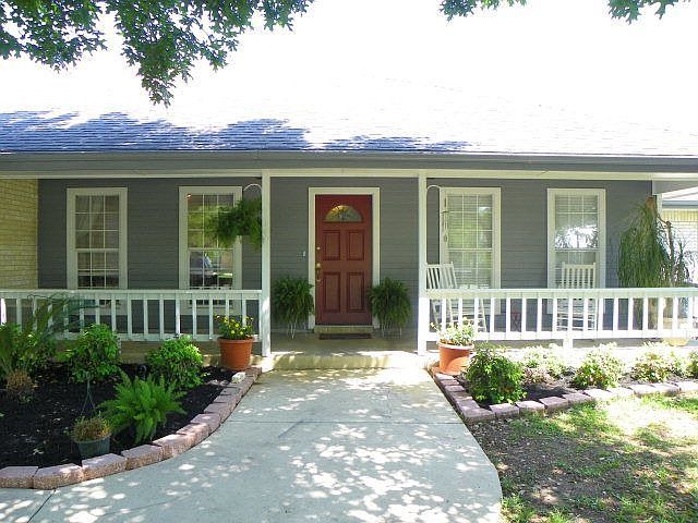 1st image of 114 Helen St