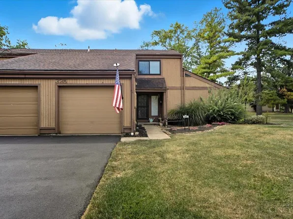 325 Walnut Ln, Mason, OH 45040