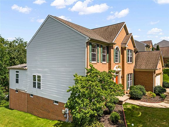 3rd image of 108 Great Rock Dr