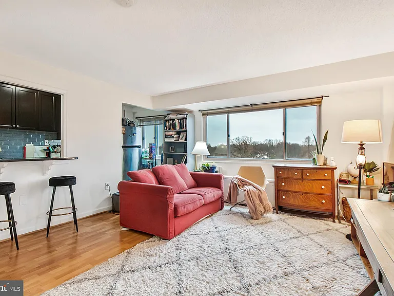 2500 N Van Dorn St #918 — Photo 3