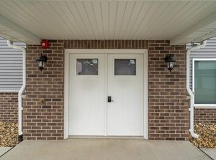 7128 Thunder Valley Dr APT 7, Peosta, IA 52068