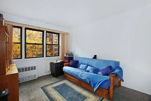 Sold by Douglas Elliman | media 18