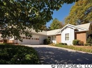 1710 Grassy Meadow Ct, Hendersonville, NC 28739