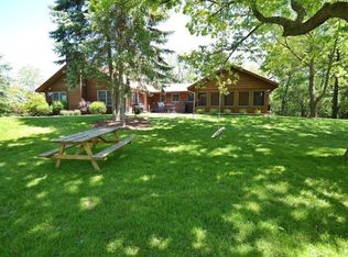 W302N1027 Maple Ave, Waukesha, WI 53188