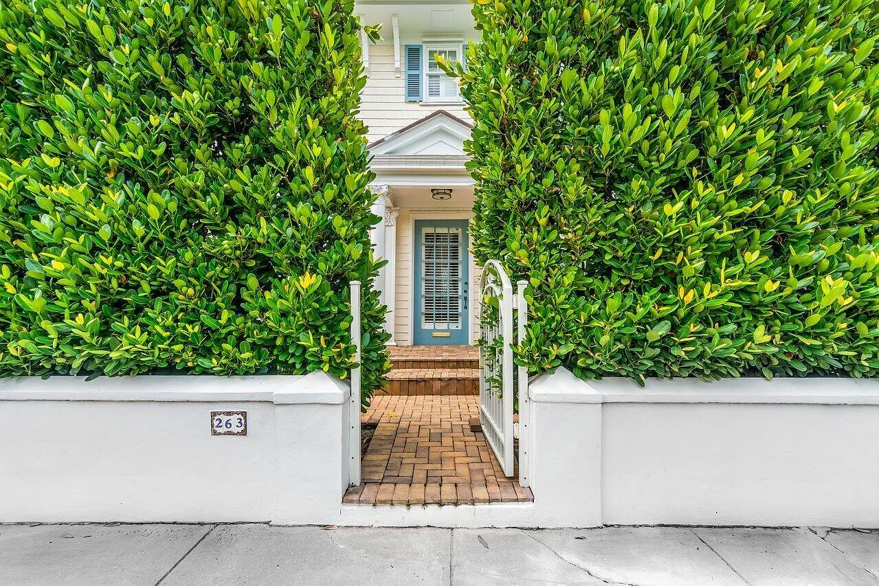 3 bed, 3.5 bath, 2305 sqft, $45,000 — Photo 3