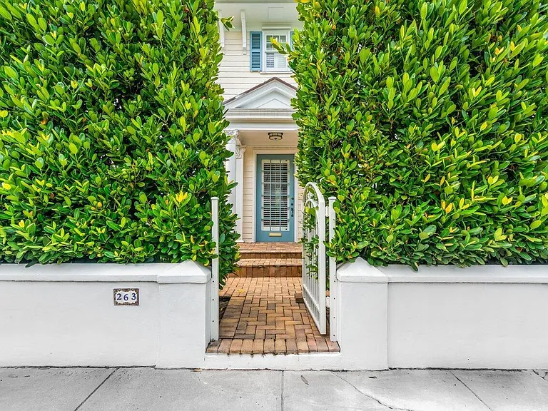 263 Park Ave — Photo 3