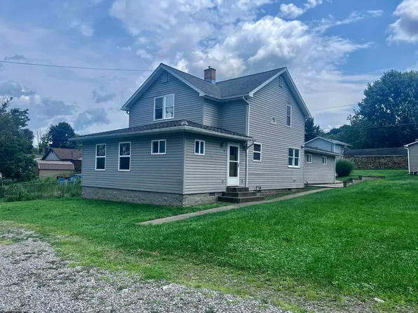 2 Sayer St, Elkins, WV 26241