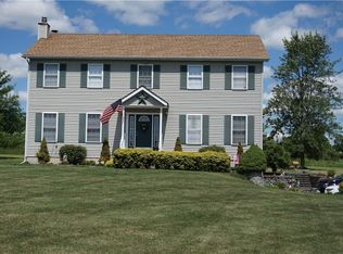 78 River Glen Rd, Shawangunk, NY 12589