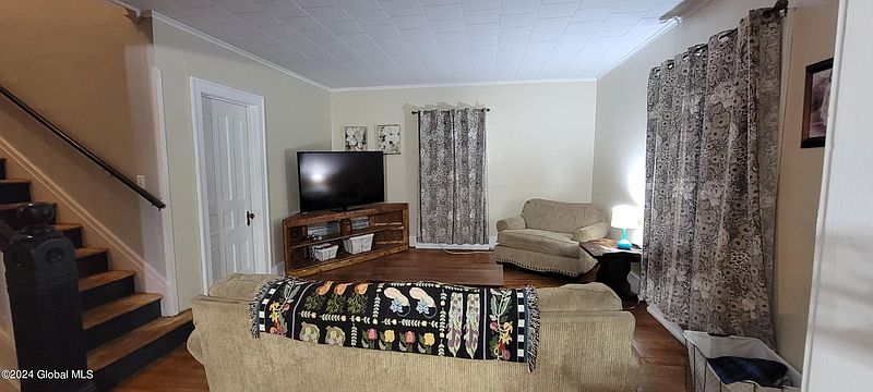 5th image of 94 Oakland Avenue