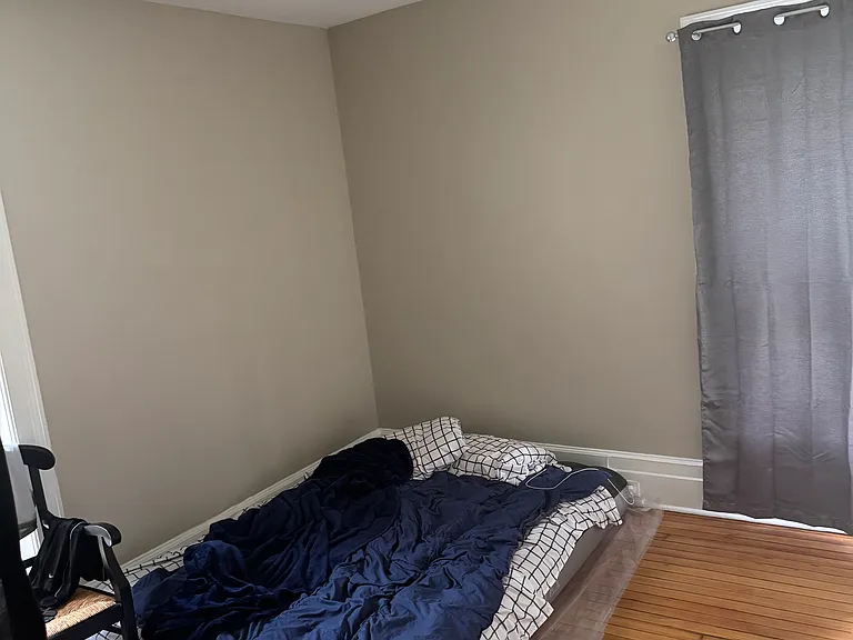 199 Plymouth Ave S #4 — Photo 6